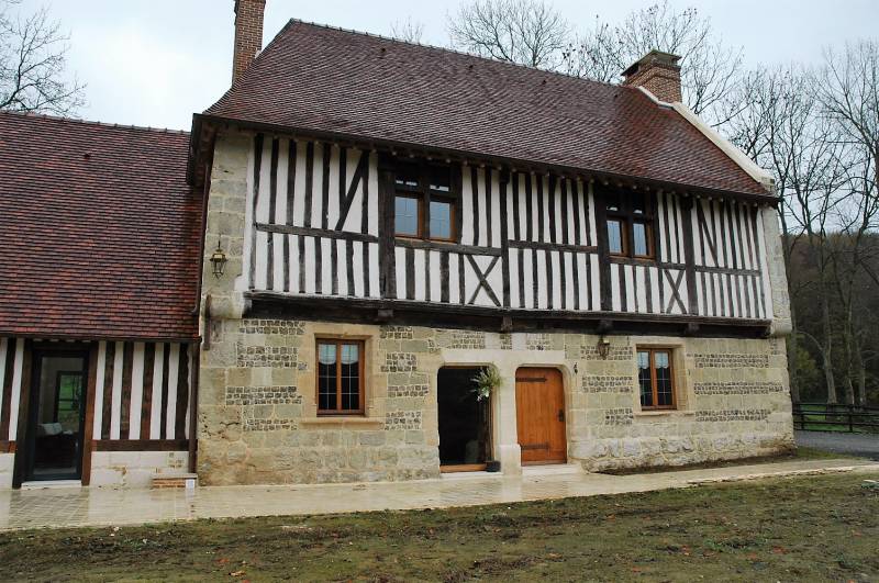 Restauration et consolidation d'une maison de campagne avec du béton de chanvre proche Le Havre
